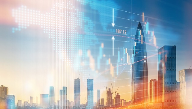 中国经济面临高债务和弱需求的组合，降准降息都有可能