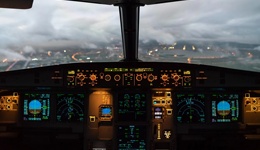 东海航空“机长乘务员空中互殴”后续：检方对机长作出不起诉决定