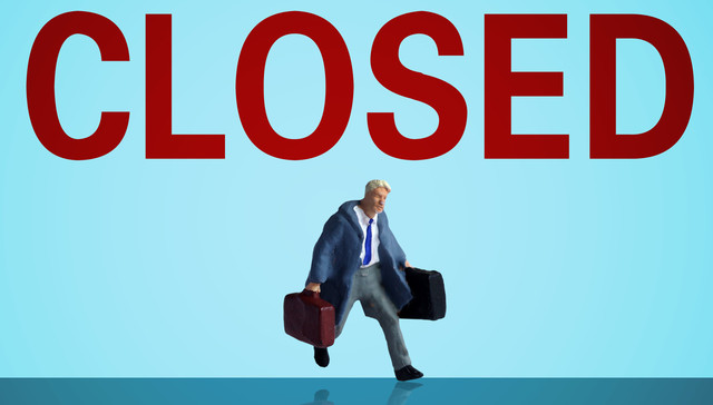 北京贝尔机器人闭店，校外培训资金监管难题何解？