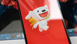 京東搬舊兵，羅永浩交盟友