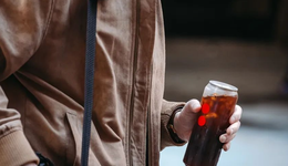 戴威版“真还传”：创业未半，中道崩盘