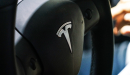 马斯克44小时中国行，千亿特斯拉3年蜕变