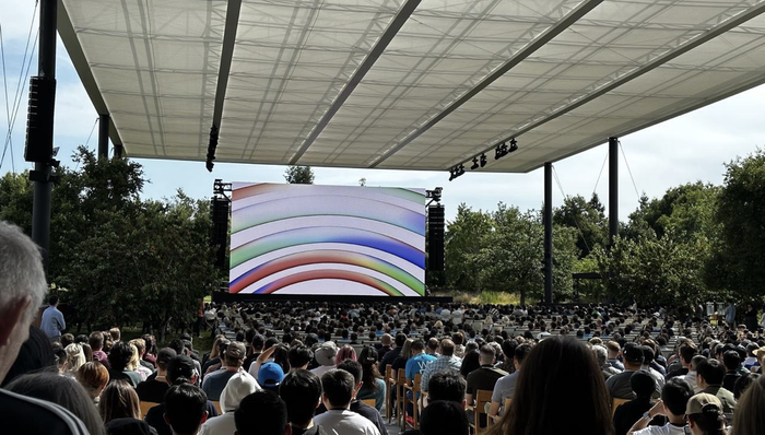 电厂丨MR头显Vision Pro压轴，苹果用新系统、新硬件开启下一个十年