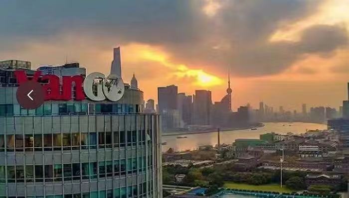 退市,地产商
