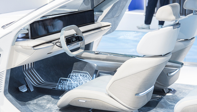 智能驾驶，智能座舱