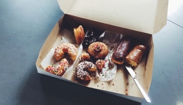 “花钱吃剩菜”，买吗？