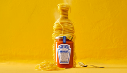 亨氏x绝对伏特加，获5亿次曝光，意大利面酱销量飙升50%！