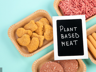 这家海底捞、鲁花背后的供应商冲刺IPO，不过它加码的“植物肉”概念正在褪色