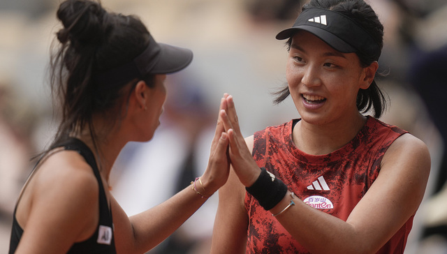 海峡组合2-1击败对手！王欣瑜/谢淑薇法网女双夺冠