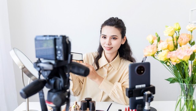 全年无休的数字人，“卷走”东南亚主播