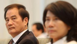 夏天的“背刺”：昔日老领导要给董明珠一点颜色看看