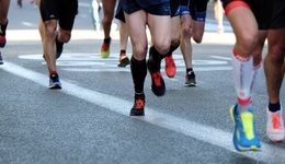 这届打工人，“狂恋”马拉松