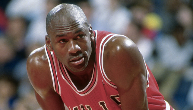 乔丹球鞋拍卖达百万美金天价，鞋圈顶流们依旧吃香