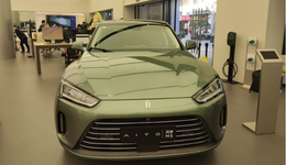 拿下“问界”商标，华为到底造不造车？