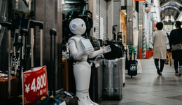 代理数字人年入百万，真商机还是“割韭菜”？