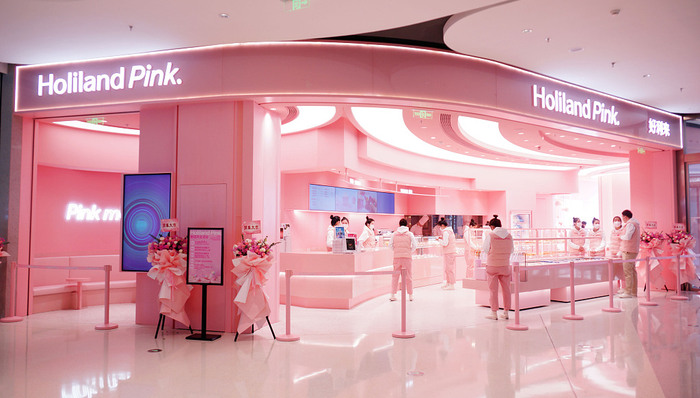 【深度】联名狂魔好利来没有瓶颈期