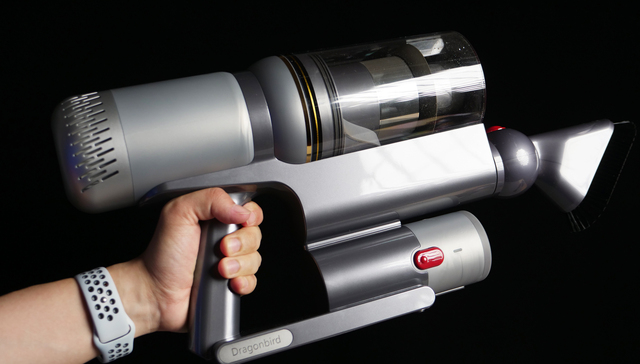 主打轻量长续航，小狗的这款吸尘器有点全能