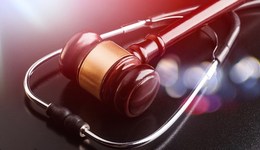 【深度】医疗事故罪屡引争议，该取消吗？