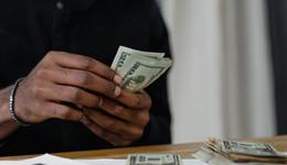 券商带头降薪，金融人的好日子到头了？