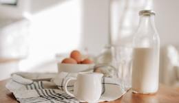 靠收并购崛起的新乳业要降负债、走新路，席刚能做到吗？