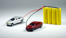 鋰電產(chǎn)業(yè)鏈周記 | 寧德時代發(fā)布重卡換電解決方案 豐田最早2027年投放全固態(tài)電池車型