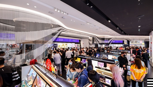 未来已至，丝芙兰中国首家未来概念店开启数智化新进程