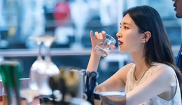 三得利烏龍茶，當(dāng)代中產(chǎn)的“新寵兒”