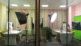 头部主播青黄不接，仓库直播开始走红