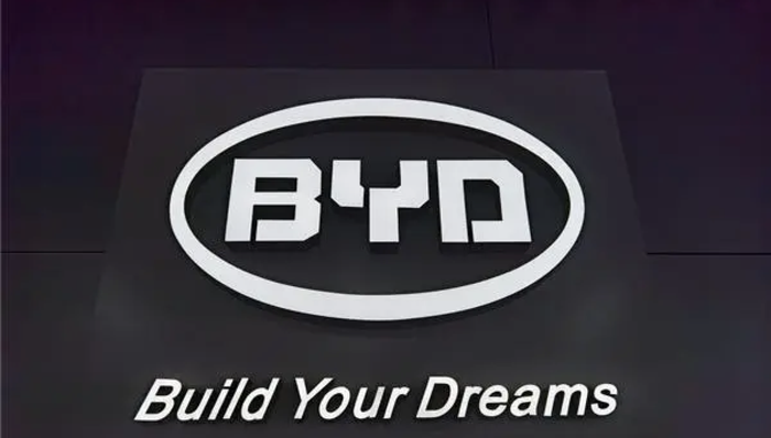 闪电快讯 | 比亚迪宋PLUS冠军版亮牌 15万级混动市场内卷再升级