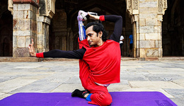 【圖集】登上倫敦眼，躺進(jìn)博物館：全球愛好者慶祝國(guó)際瑜伽日