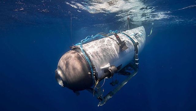 潜水艇,泰坦尼克号