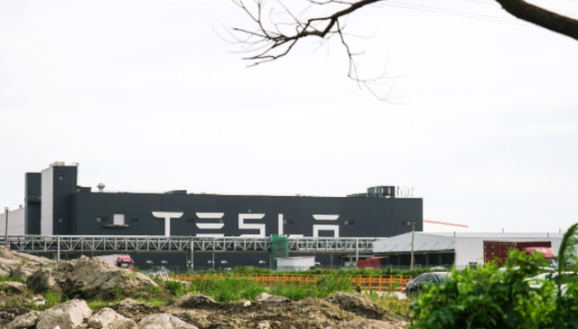 特斯拉Dojo超算下月投产，汽车公司开启算力角逐