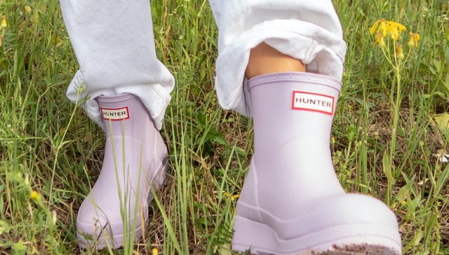 破产的命运这次降落在了百年雨靴Hunter身上