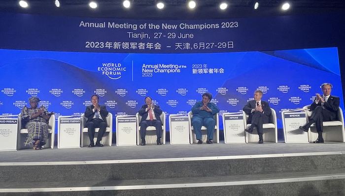 权力游戏,经济世界观,天下故事,达沃斯论坛