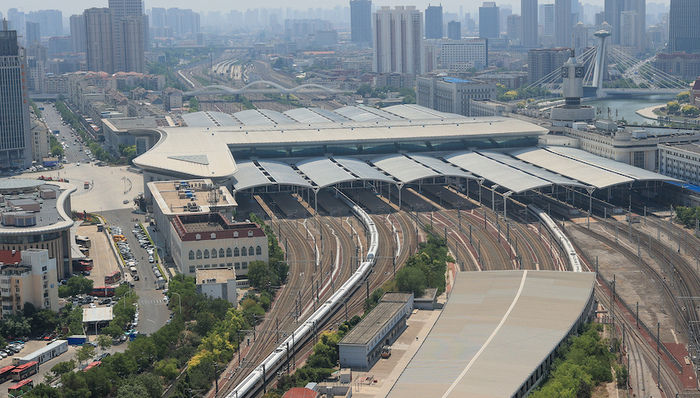 李迅雷：化解地方债务风险需先就关键问题达成共识