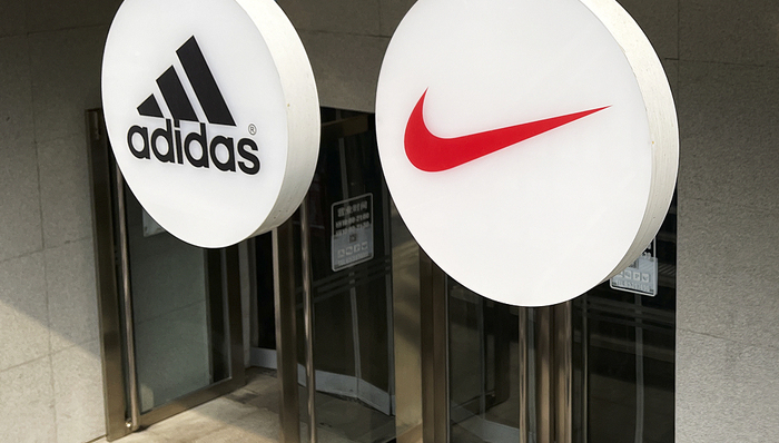 耐克、阿迪达斯又打官司了，两大巨头专利纠纷不断
