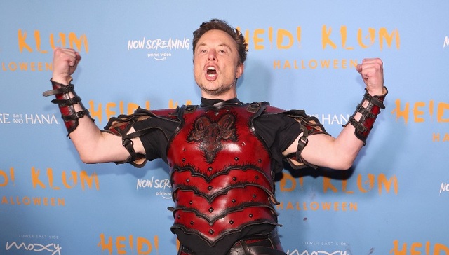 马斯克“约架”扎克伯格，富豪八角笼之争或吸金10亿美元