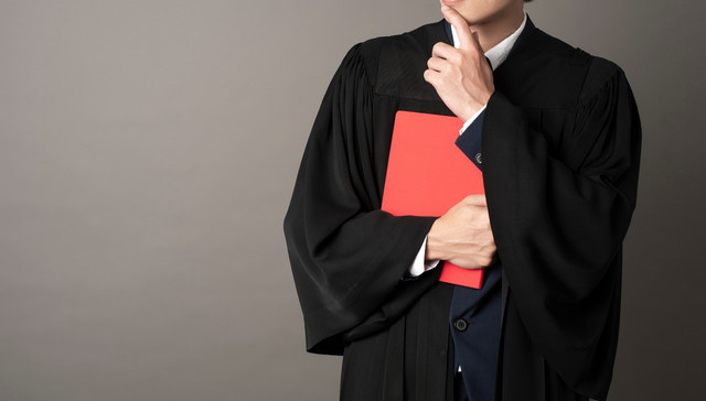 上市公司老总读博，舆论应该关注什么？｜教育洞察