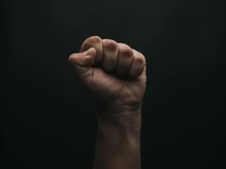 电厂｜傅盛与朱啸虎的朋友圈辩论，揭开了大模型商业化的垄断未来