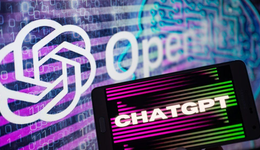 困在网页里的ChatGPT，想在移动生态里突围