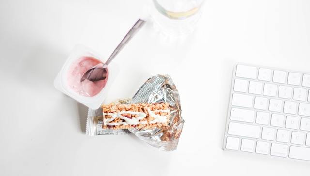 新茶饮,年轻人,养生,酸奶,