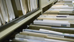 【評論】“私拆檔案袋”爭議背后：推動檔案電子化管理更有價值