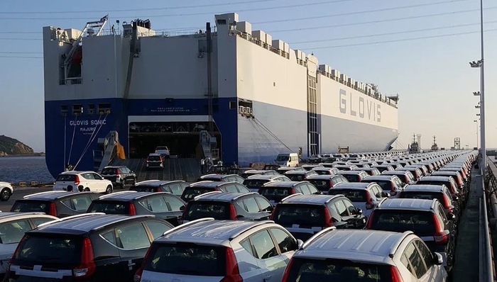 电厂丨新能源出海的中场战事：为什么新势力远远落后于传统车企？