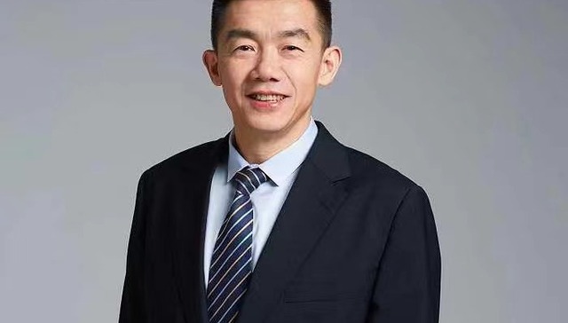 老臣陈东彪退休，48岁汝海林接棒旭辉集团董事长