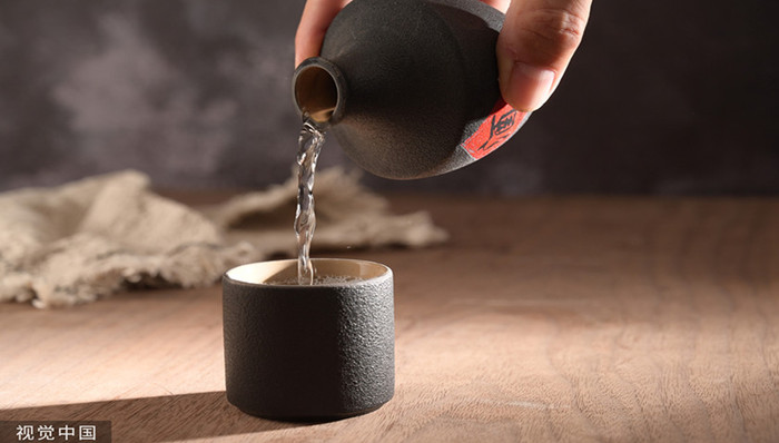 调研早知道 | 聚焦主业却开启多元化？揭开这家200亿产值的白酒公司下一步路径