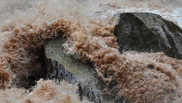 地方新闻精选 | 暴雨已致四川14.8万余人受灾 陕西宁陕对所有沟岔实行封闭管理