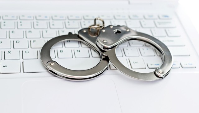 法治面 | 人大学生信息被泄露 ，该追究哪些法律责任？