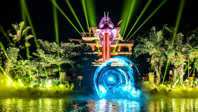 三亚亚特兰蒂斯启动超级暑假，中国首位美人鱼虚拟体验官星娜同步亮相