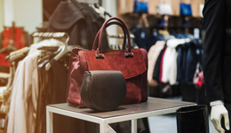 奢侈品跑赢理财？LV半年涨3次，爱马仕爆款涨近3成，巨头争抢中国年轻人