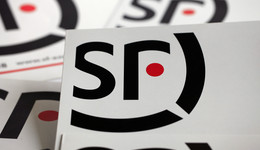 顺丰控股创上市以来最佳半年度业绩，前次定增股东却集体“踩雷”